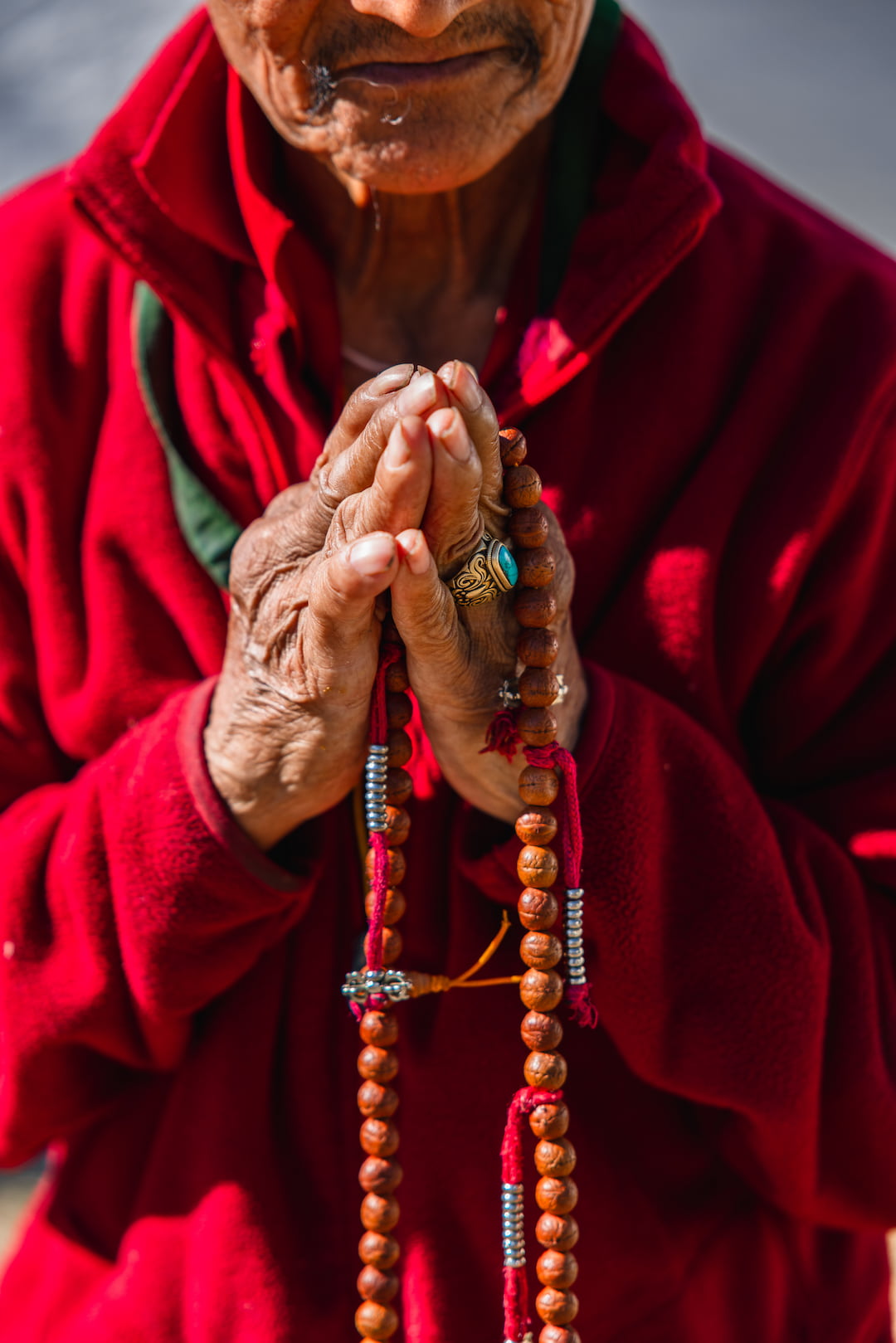 Local life in Bhutan, a moment of everyday warmth that most visitors do not expect