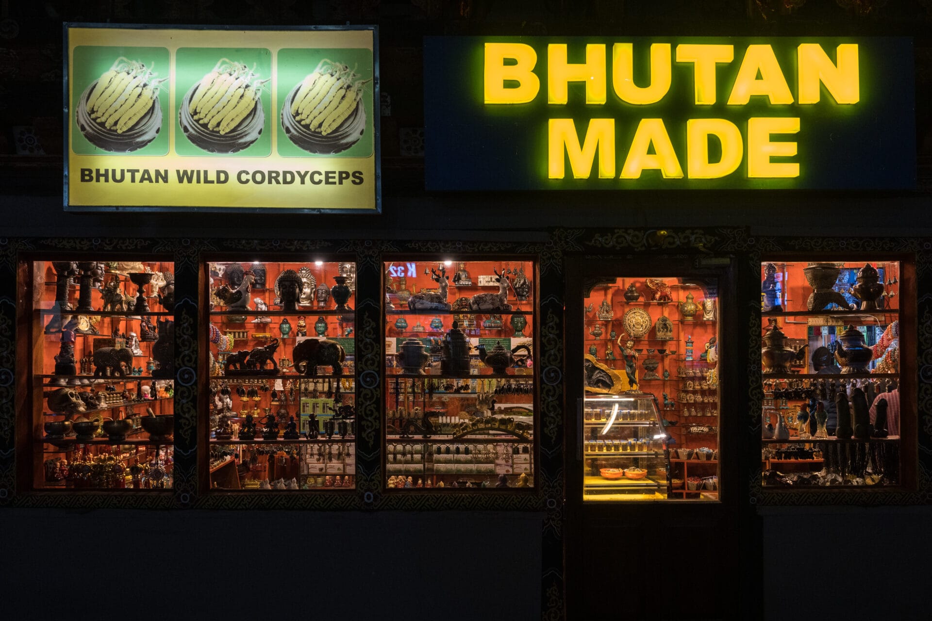 Handicrafts Shopping in Paro, Bhutan
